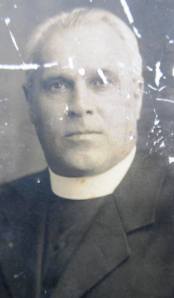Revd E. Lee Hamer